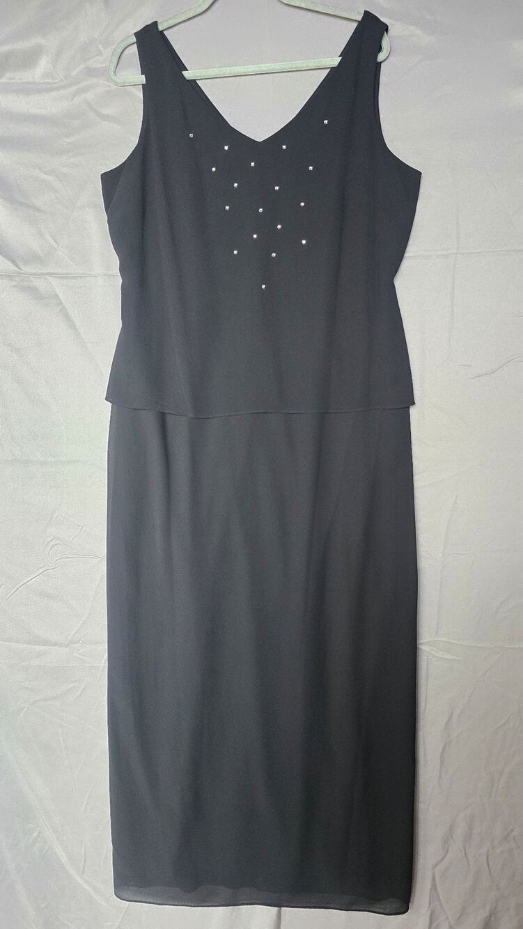 Studio I Dress Womens 14 Black Chiffon Sheath V Neck Rhinestone Knee Party